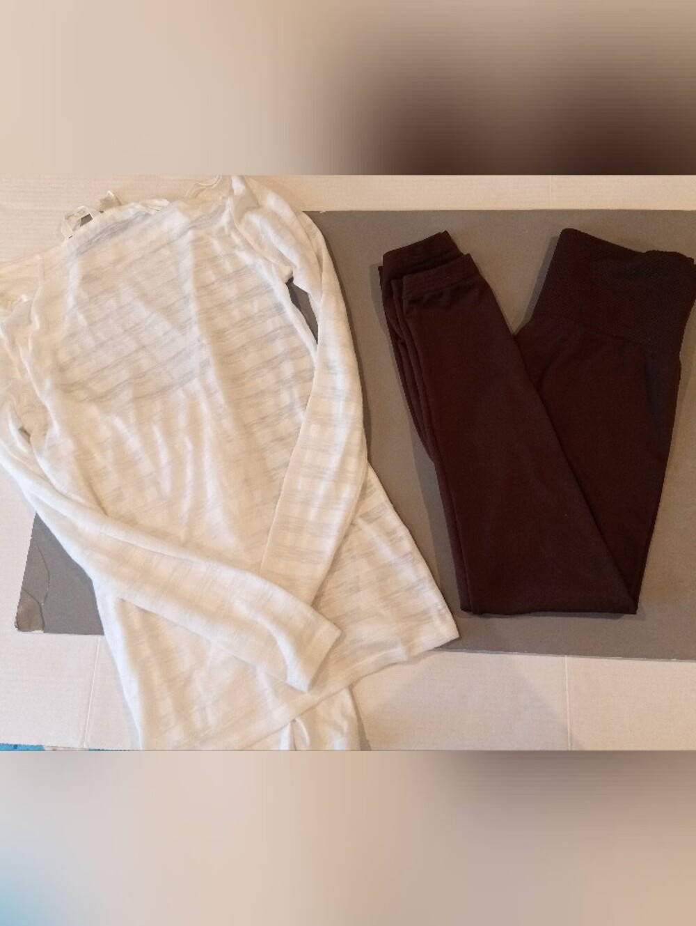 Derek Heart Lightweight Cream Stripe Top with Dark Brown Leggings Women's Size M
